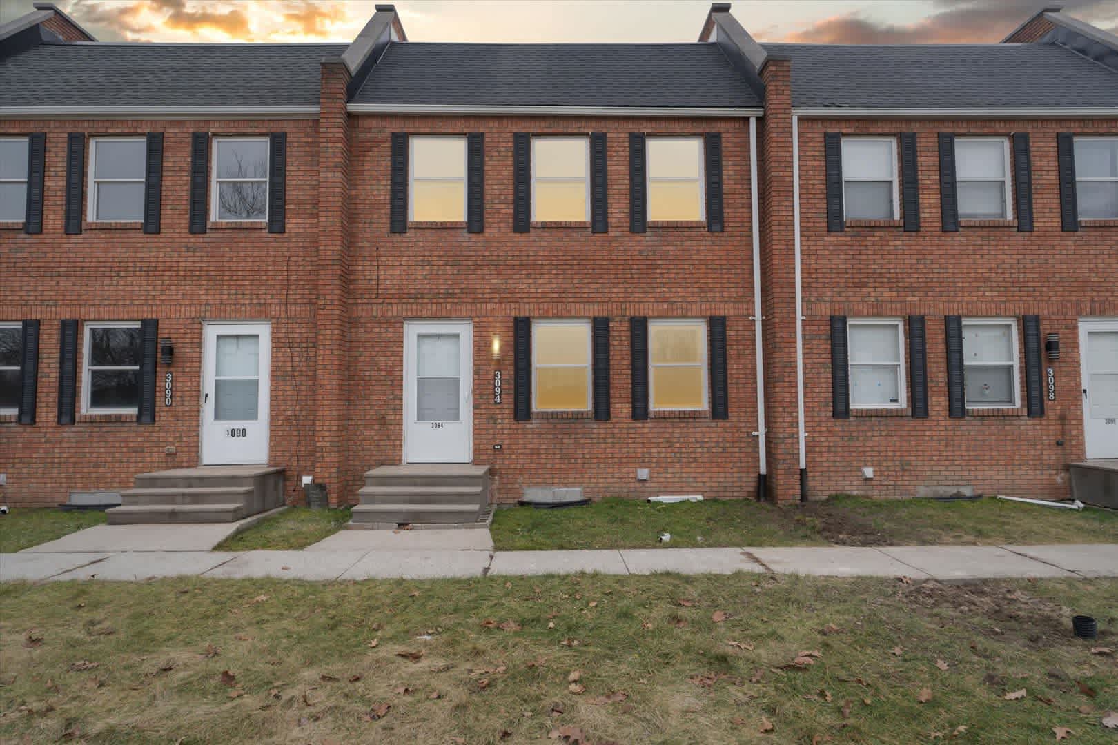 Bridgeport Village Hkq Investment Group Llc – photo 1 of 44