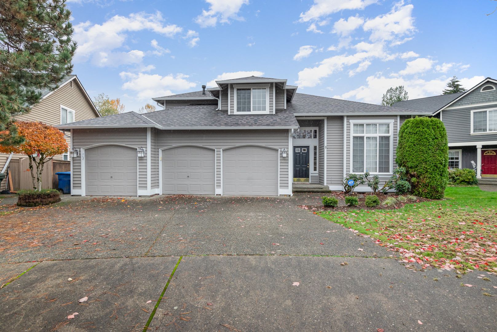 4 Bd/2.5 Ba Renton Home – photo 1