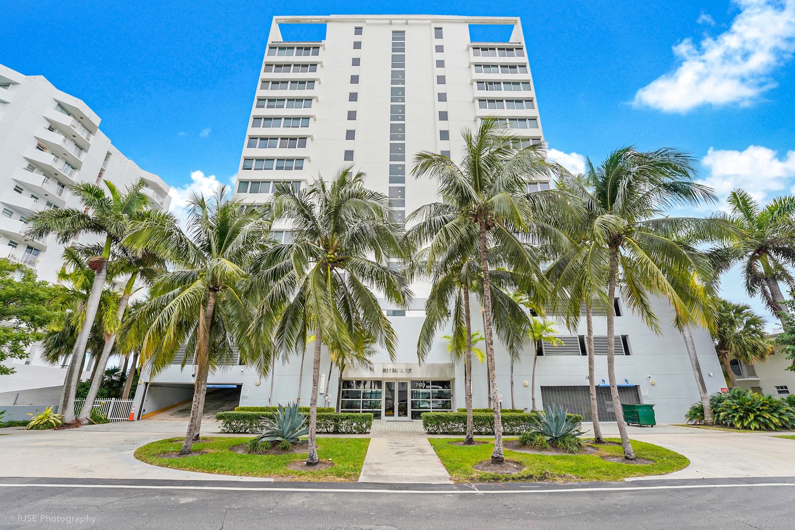 Spacious 3-Bedroom Bayfront Residence in North Bay Village – photo 1