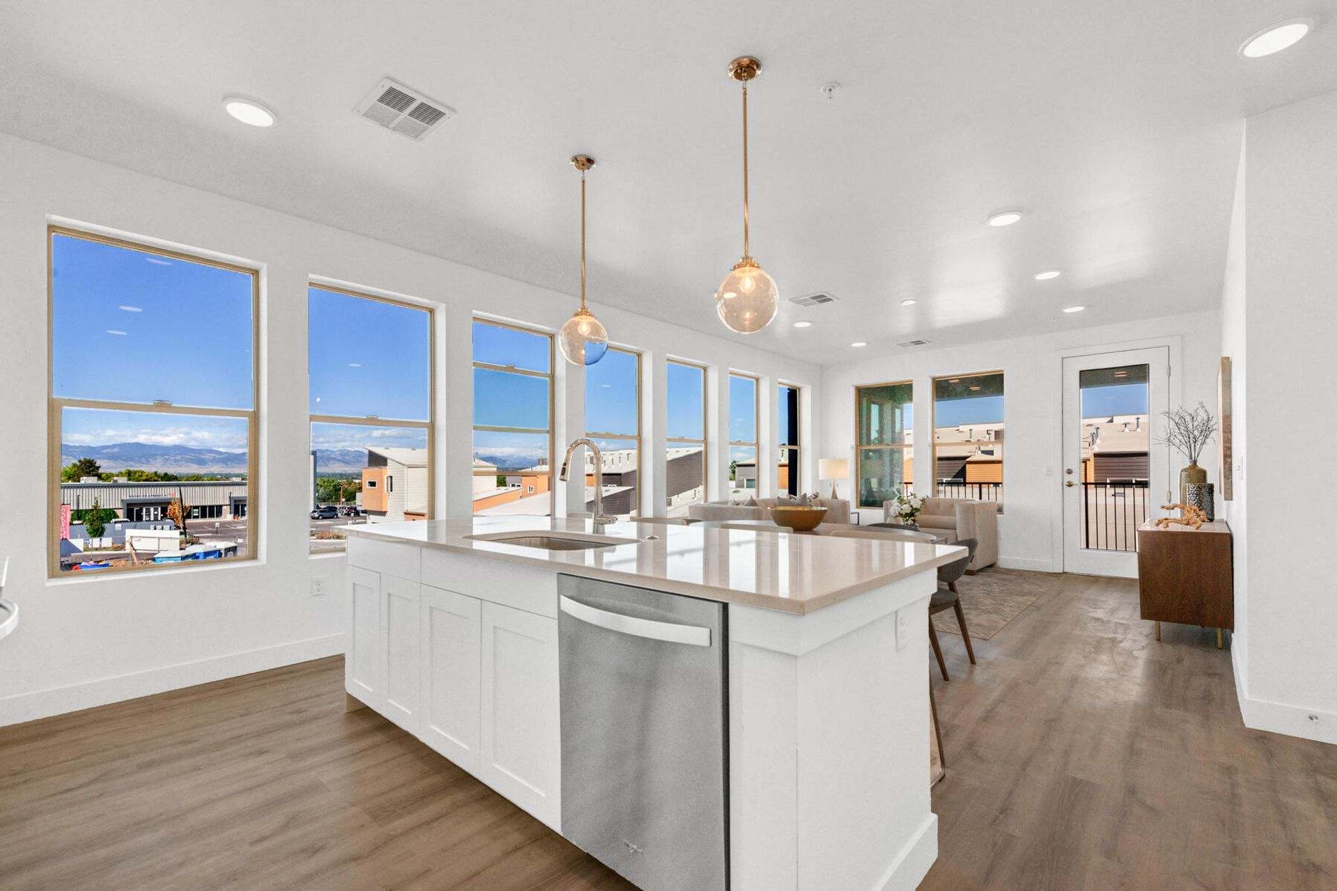 ** Live the best of Denver — at Encore at Aria. ** Ask about our Move-in Specials ** – photo 1
