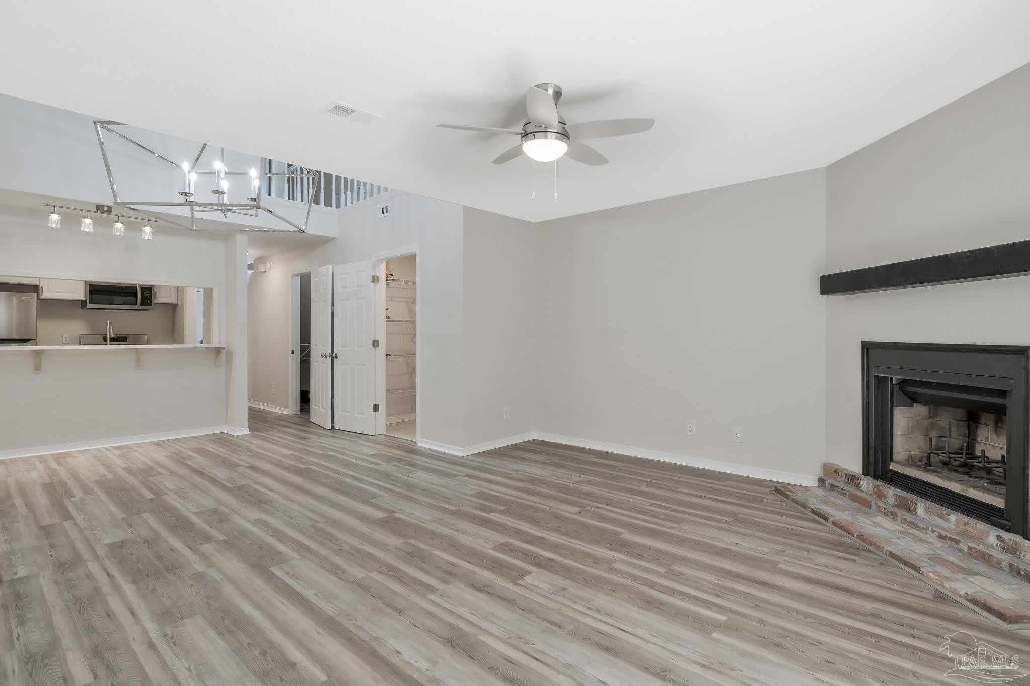 4221 Brookside Dr – photo 1 of 43