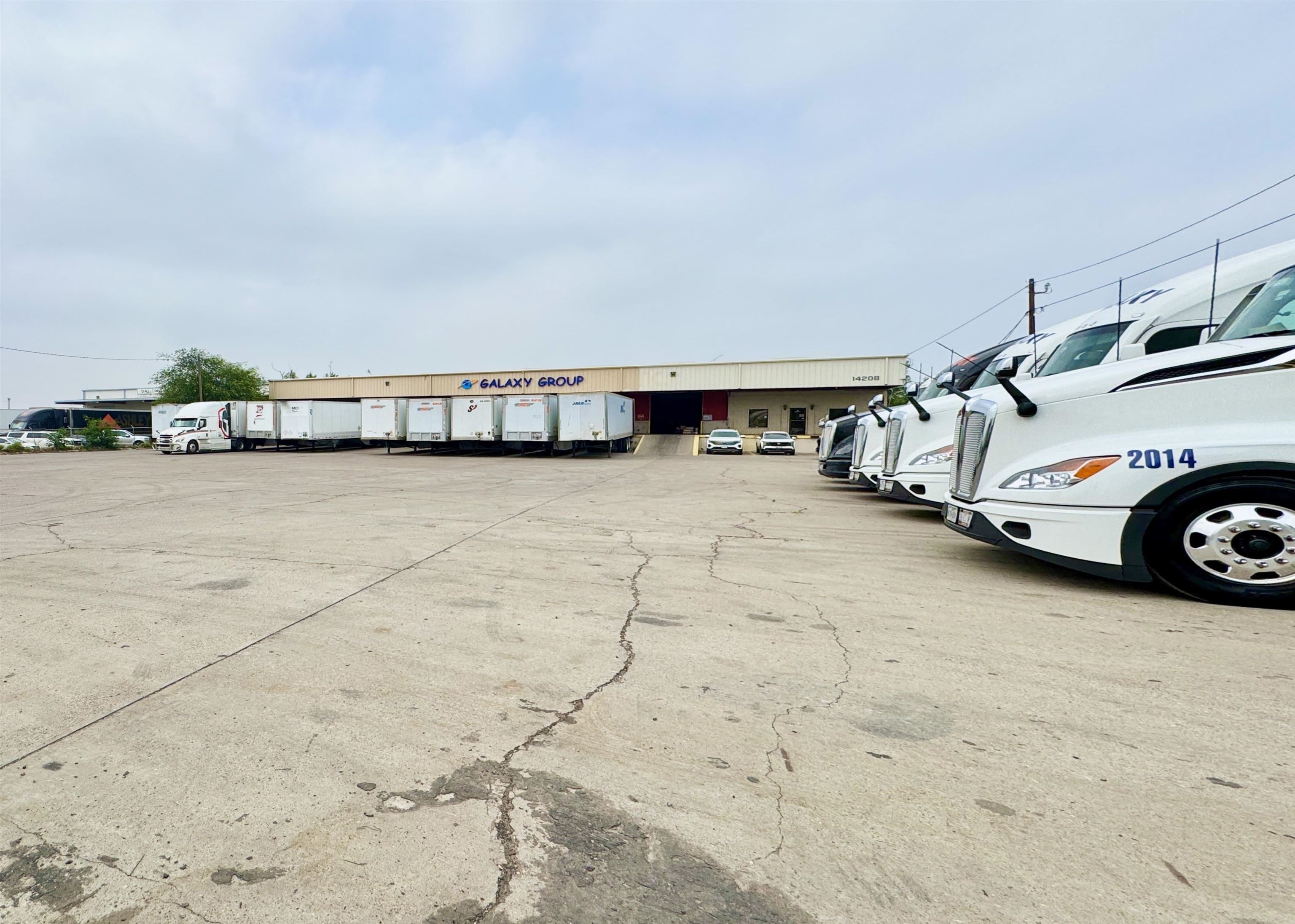 14208 Business Ave – photo 1