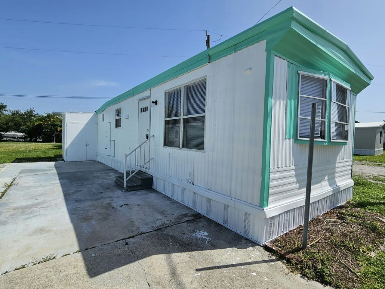 4290 Mailbox Ave – photo 1