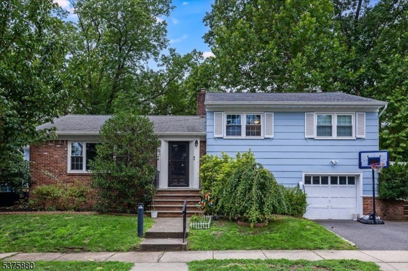 106 Greenwood Dr – photo 1