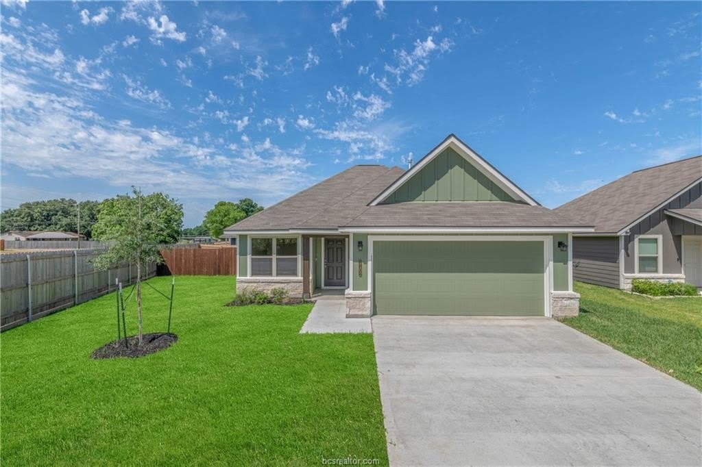 2807 Messenger Way – photo 1 of 16