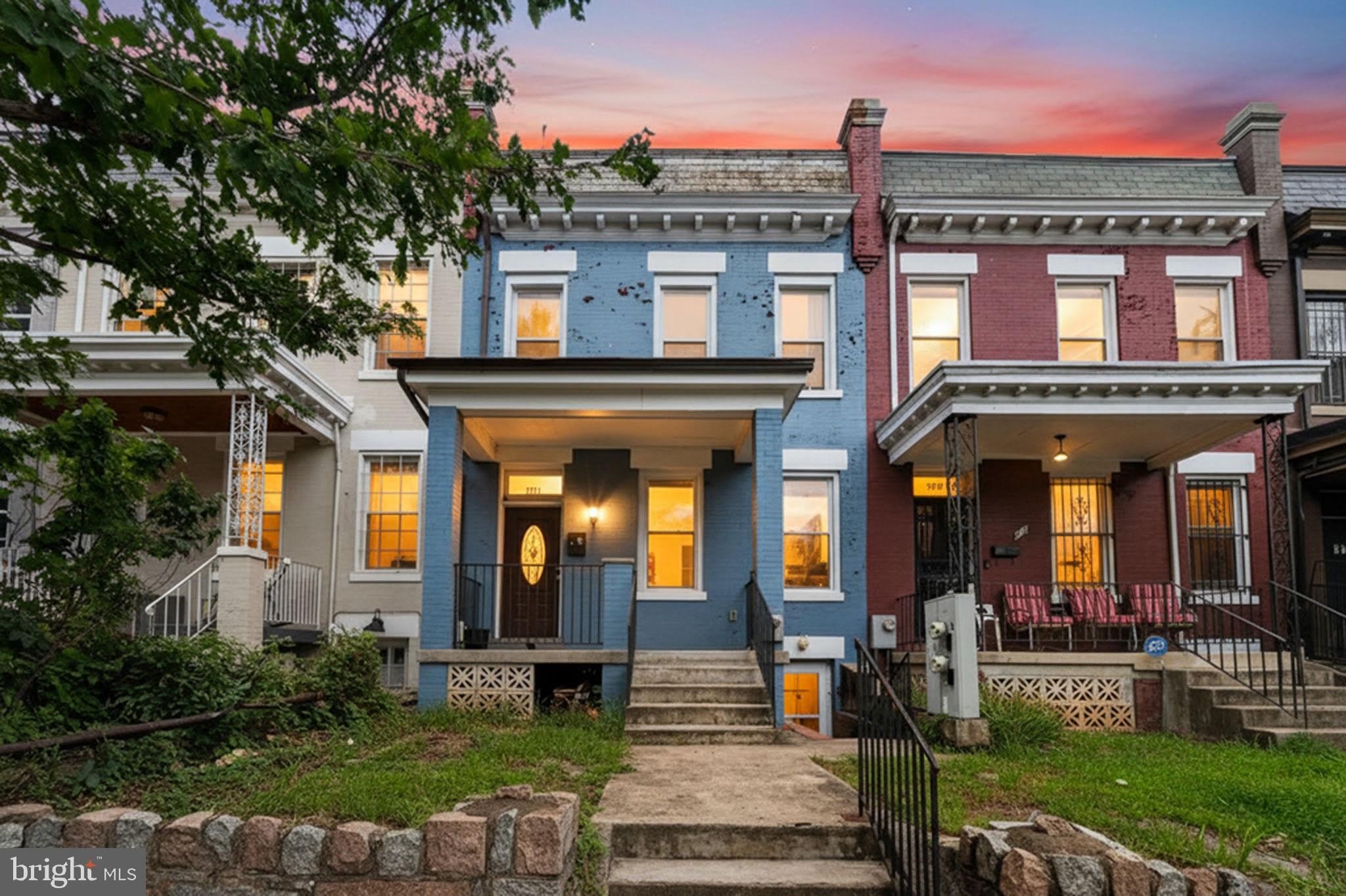 635 KENYON Street NW – photo 1