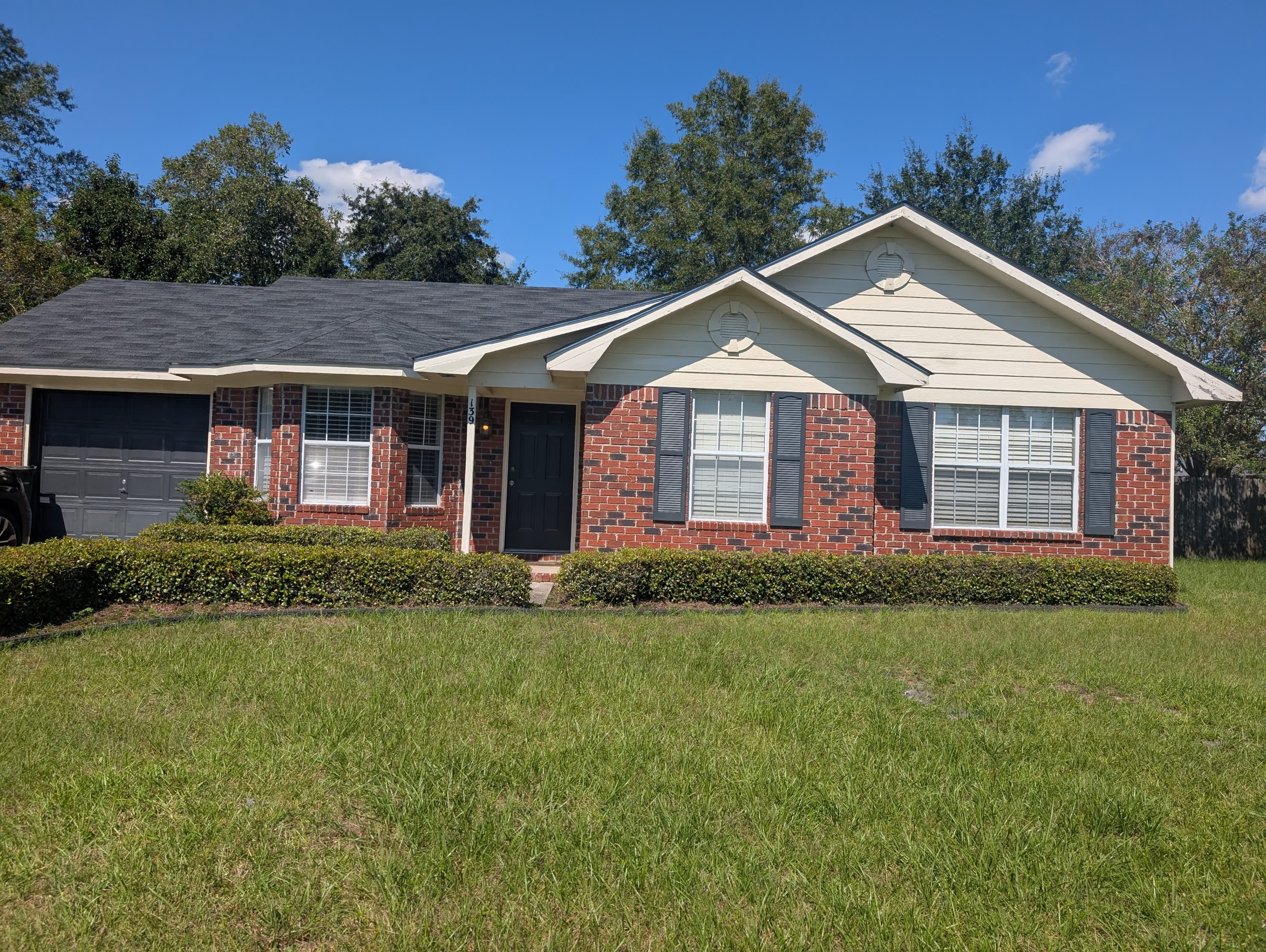 139 Haney Rd – photo 1 of 11