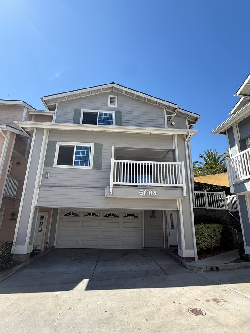 3 BEDROOM TOWNHOME IN LA MESA – photo 1