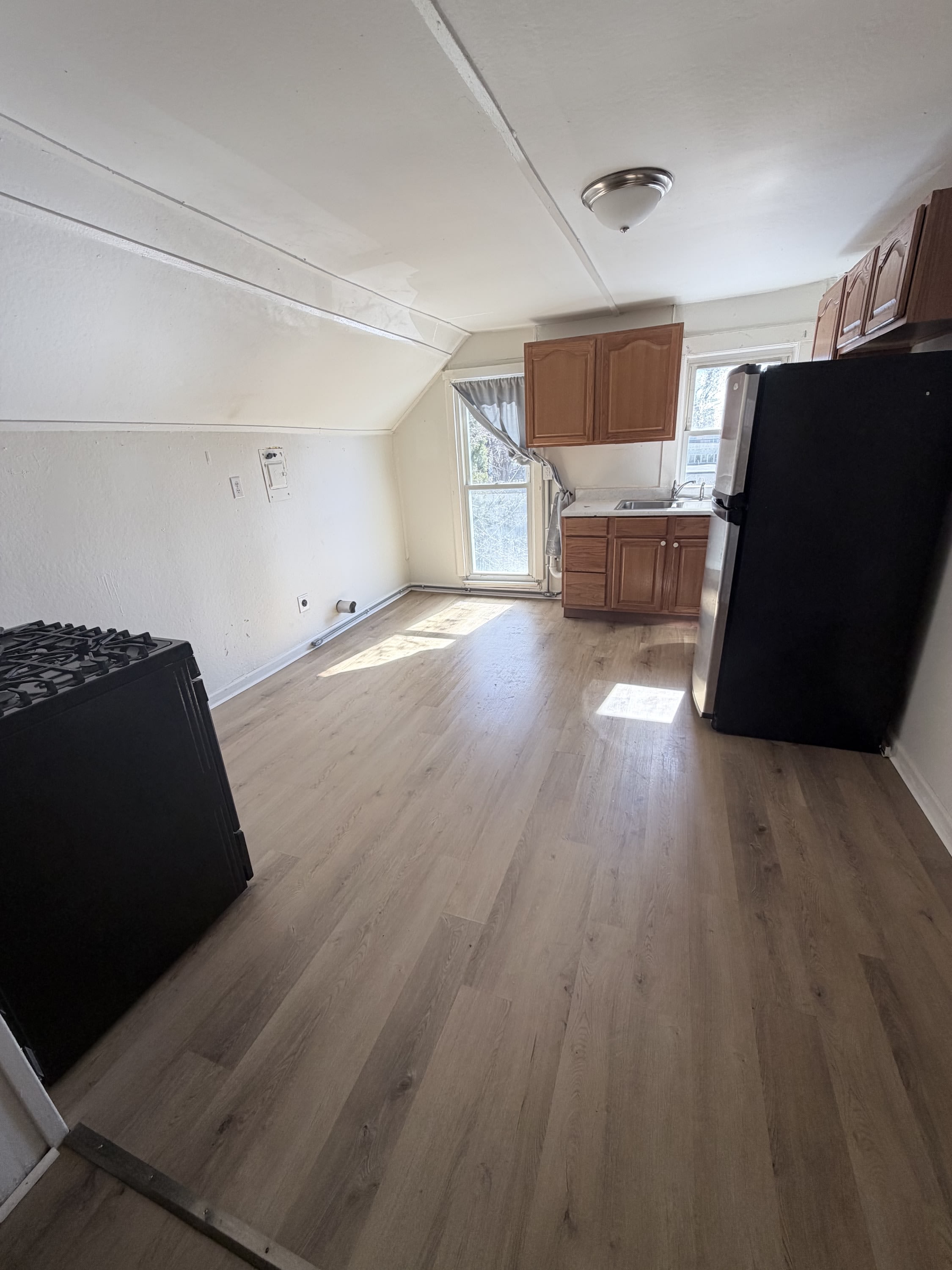 2210 West Iowa Street – photo 1 of 6