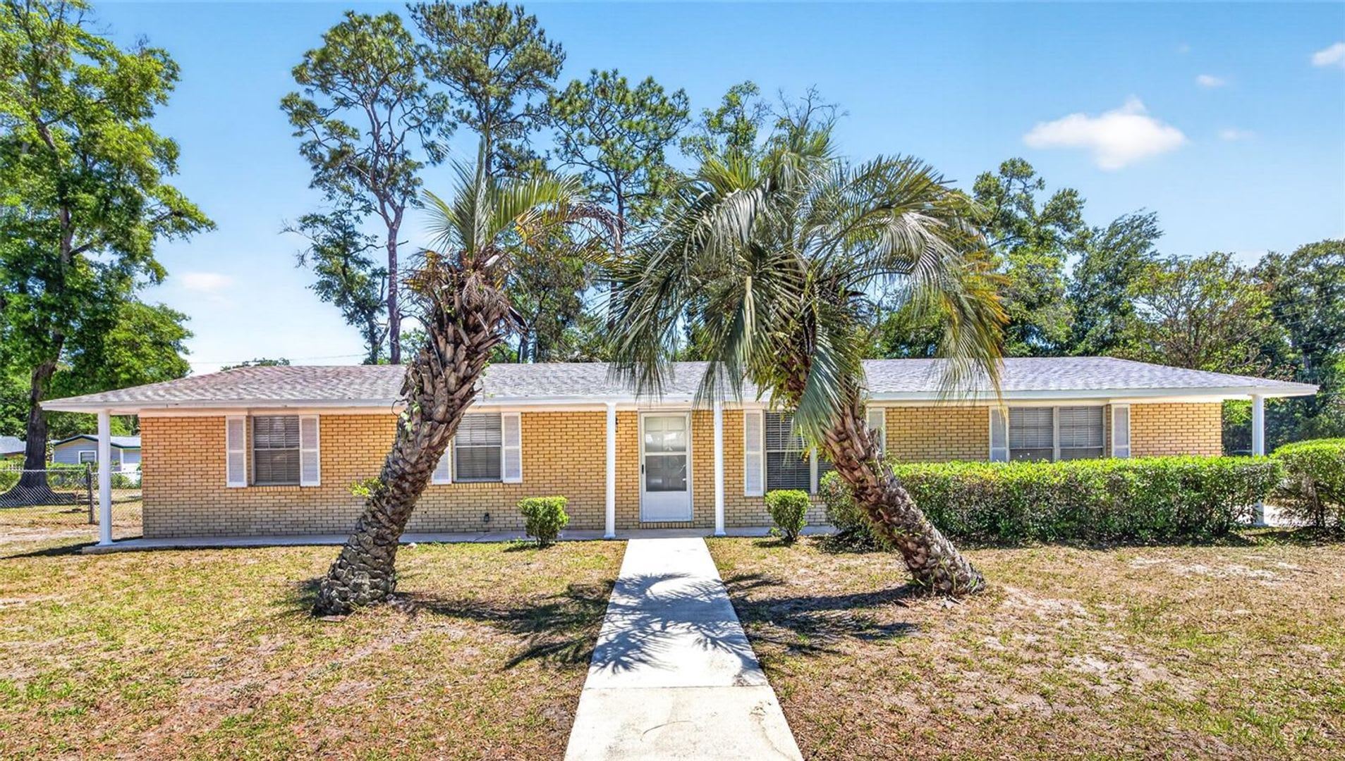 Move-in Ready 3BR/2BA NW Gainesville Home – photo 1