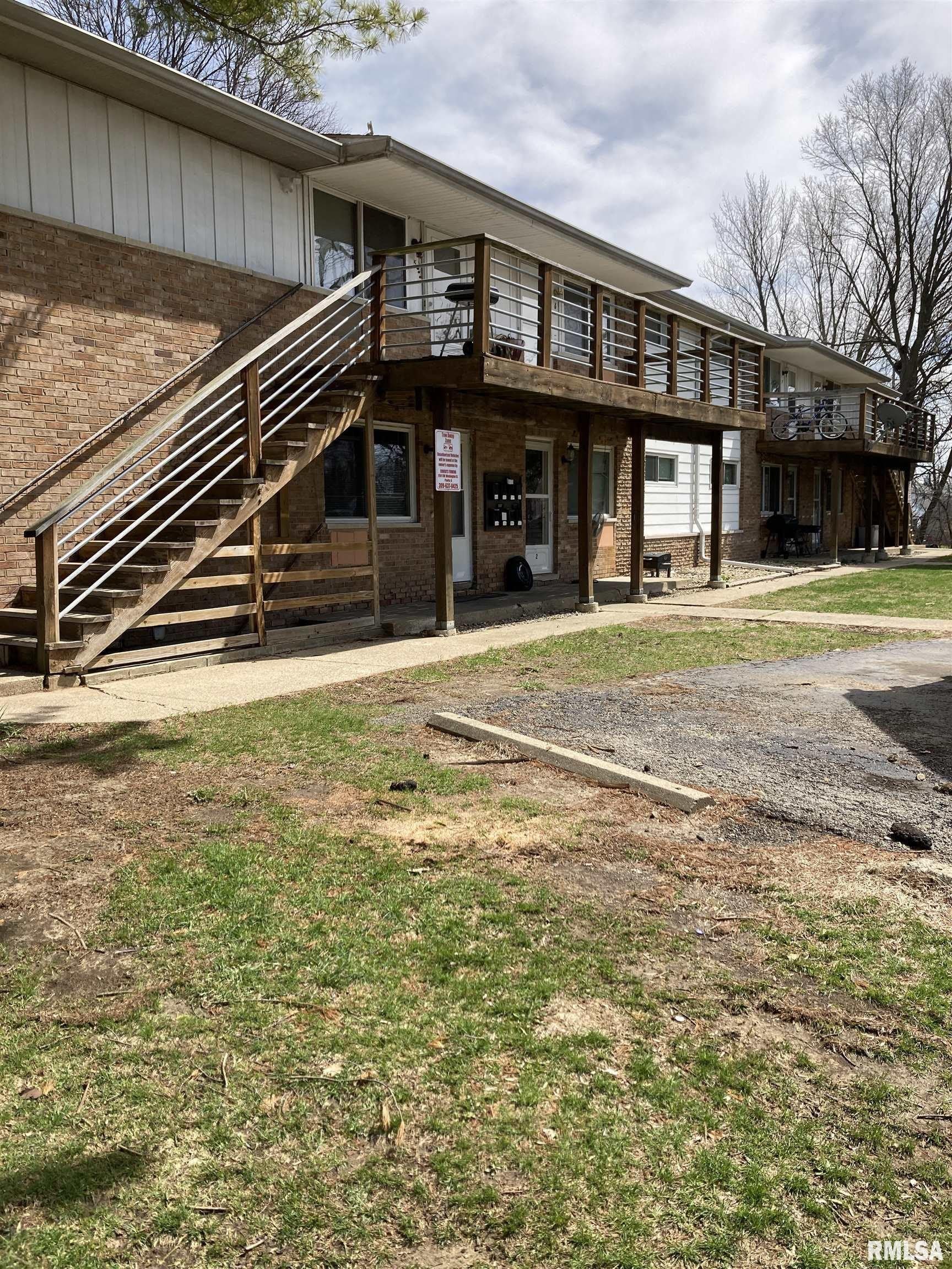 212 E OAK CLIFF Court – photo 1