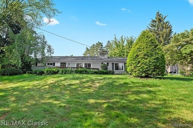 47605 Powell Road – photo 1