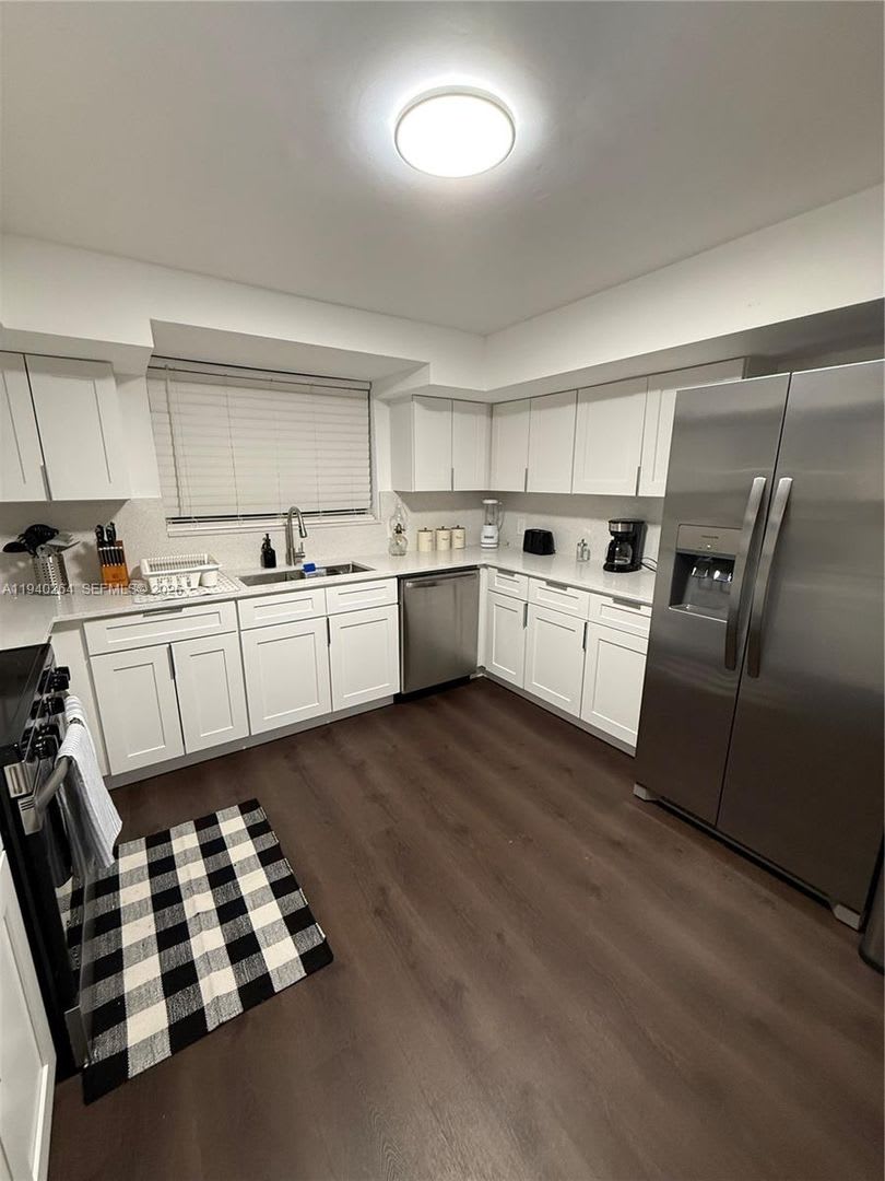 2036 NE 21st Avenue 2, Fort Lauderdale, FL 33305 – photo 1
