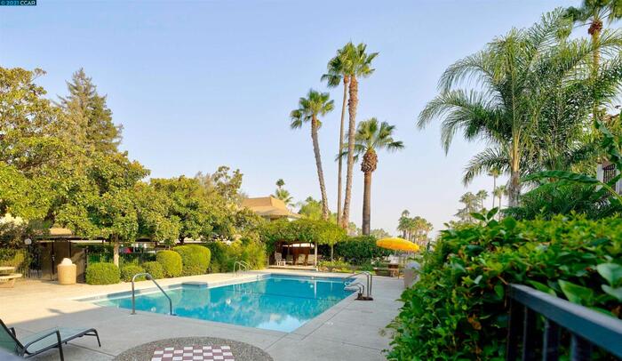 6241 Riverside Boulevard – photo 1