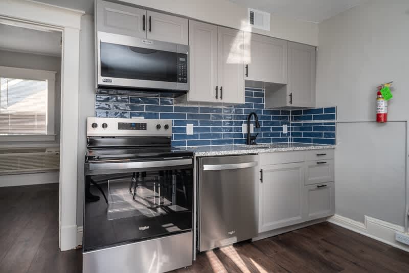 1228 Louisiana Street 3 – photo 1 of 129