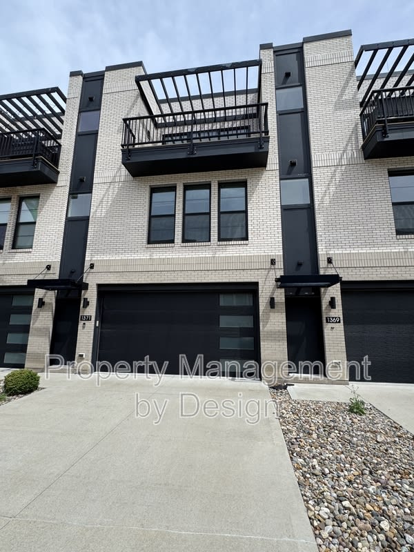 1371 Keosauqua Way – photo 1