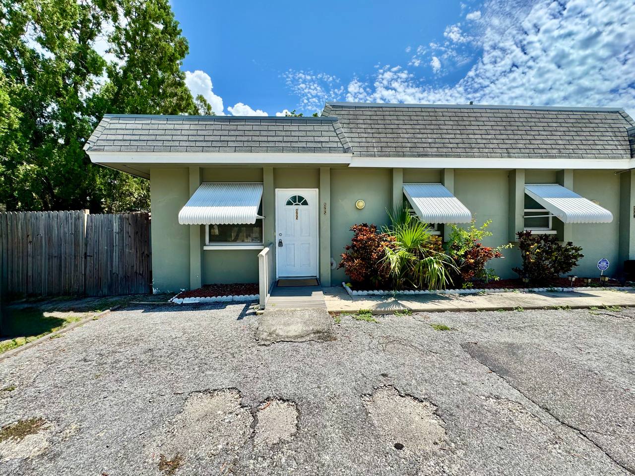 865 Trotter Rd – photo 1