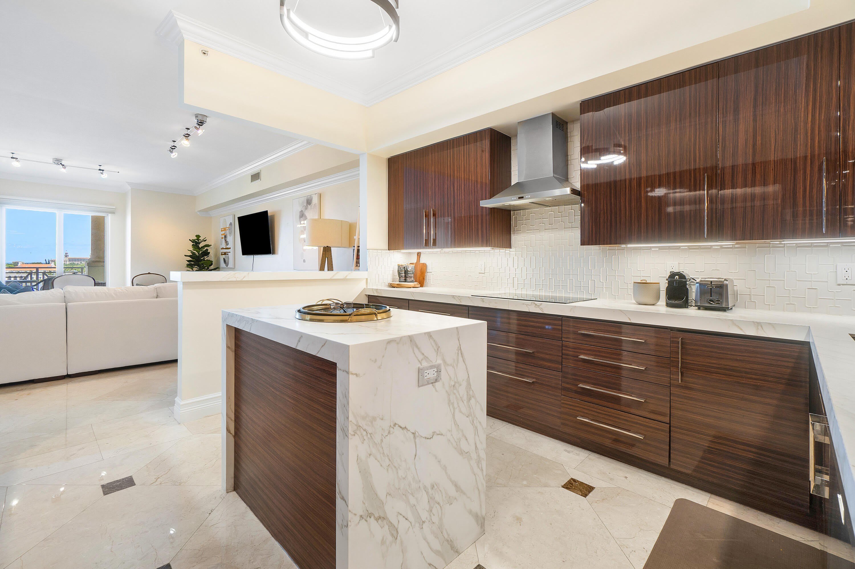201 S Narcissus Avenue – photo 1