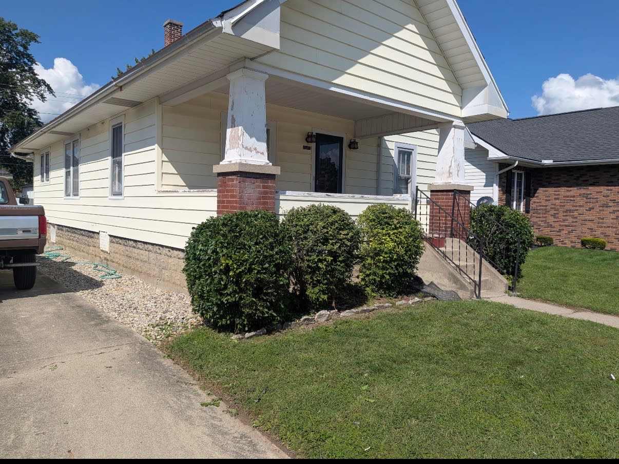 527 East Fulton Street – photo 1 of 5