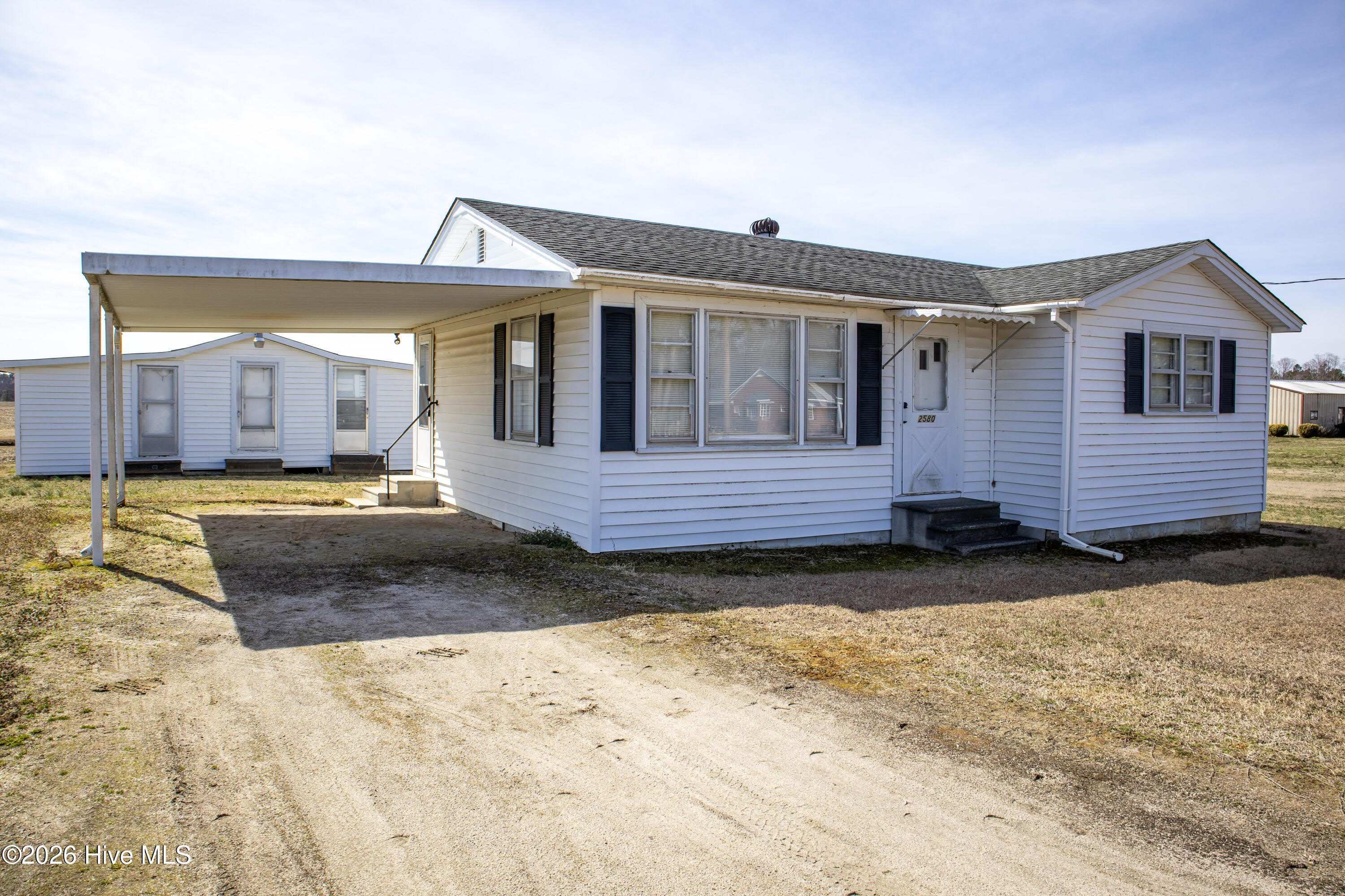 2580 S Old Franklin Road – photo 1 of 12