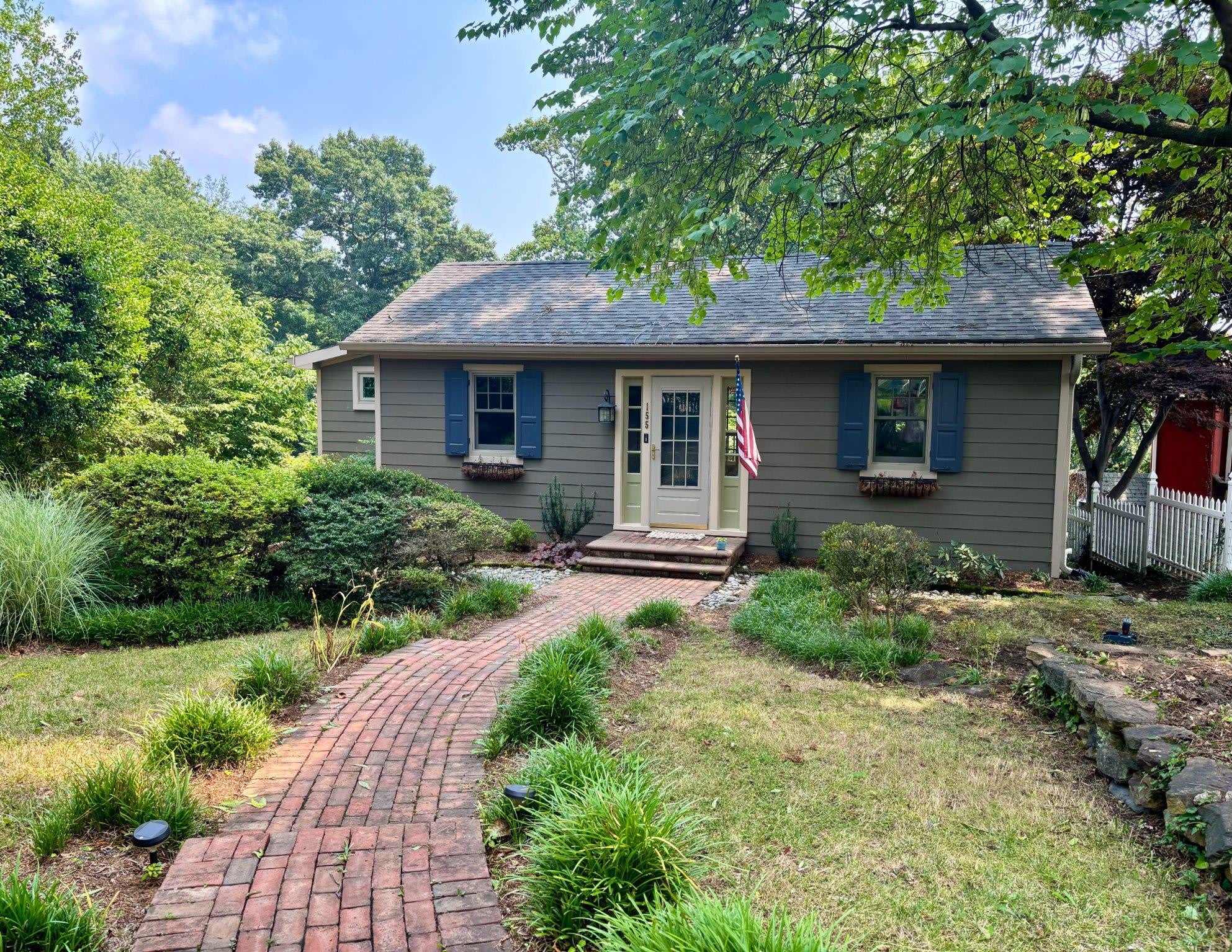 155 RIDGEWAY Circle – photo 1 of 27