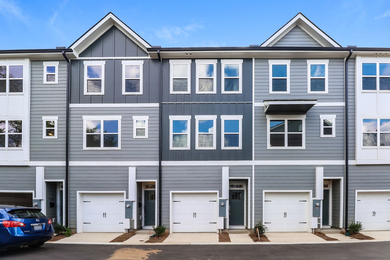 3-Bedroom, 3.5 Bath Townhome for Rent in Charlotte, NC – photo 1