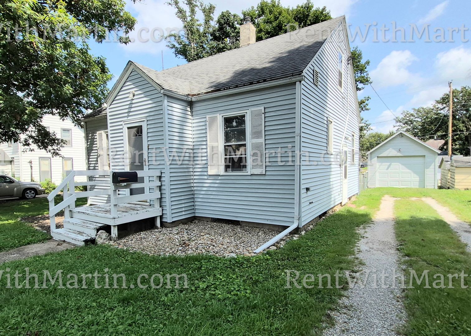 FOR RENT- 610 Broad St- Reinbeck- Pets ok!** – photo 1 of 18