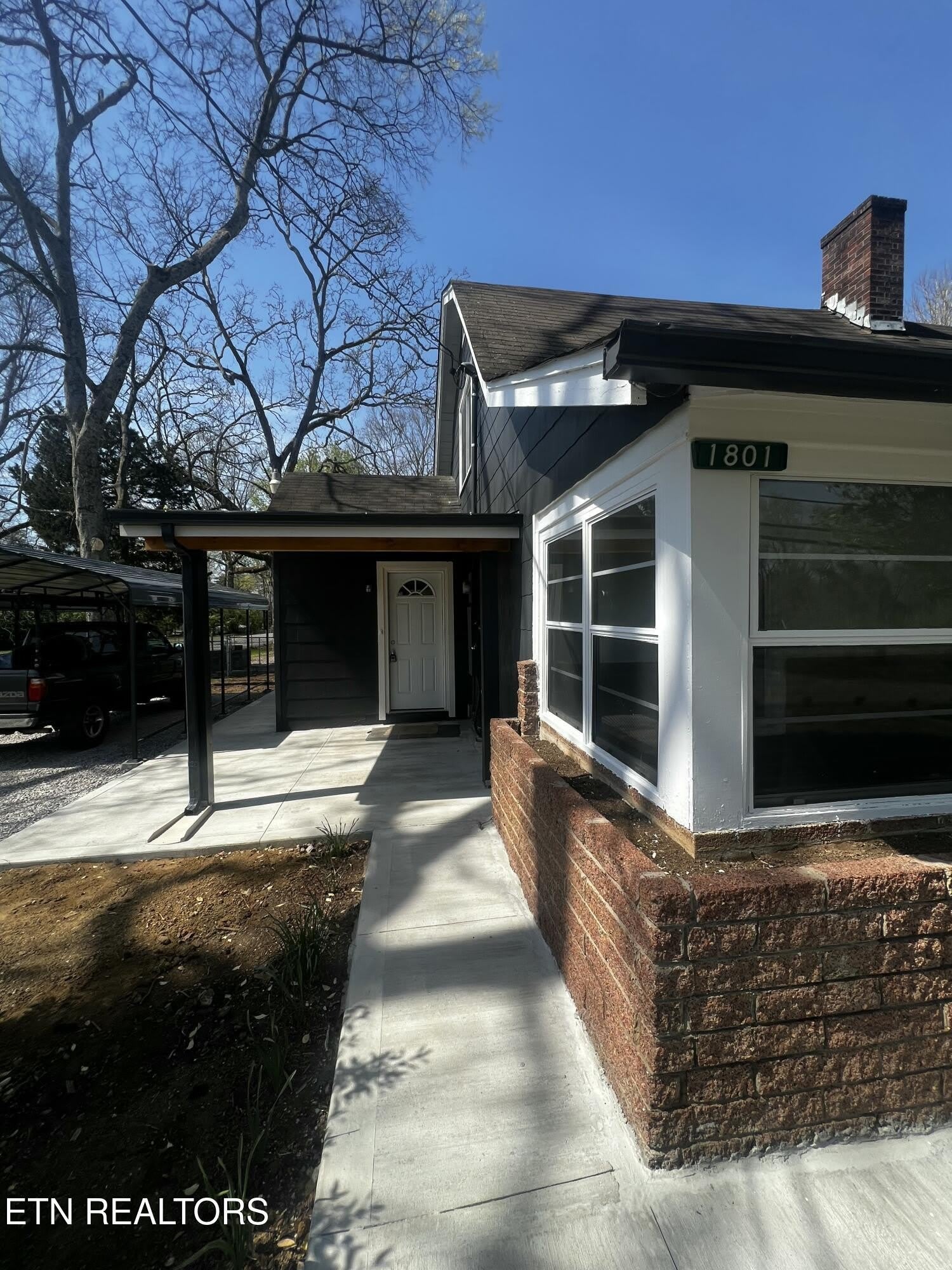 1801 Woodson Drive – photo 1 of 255