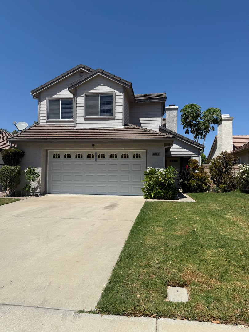 3 bedroom, 2 1/2 bath single-family home in a wonderful neighborhood – photo 1