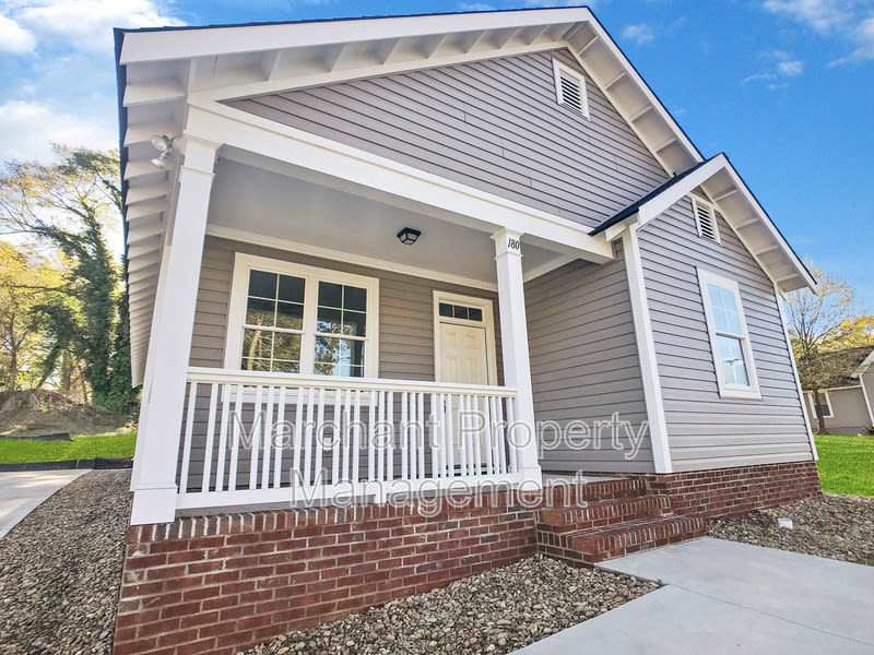 180 Floyd Street – photo 1