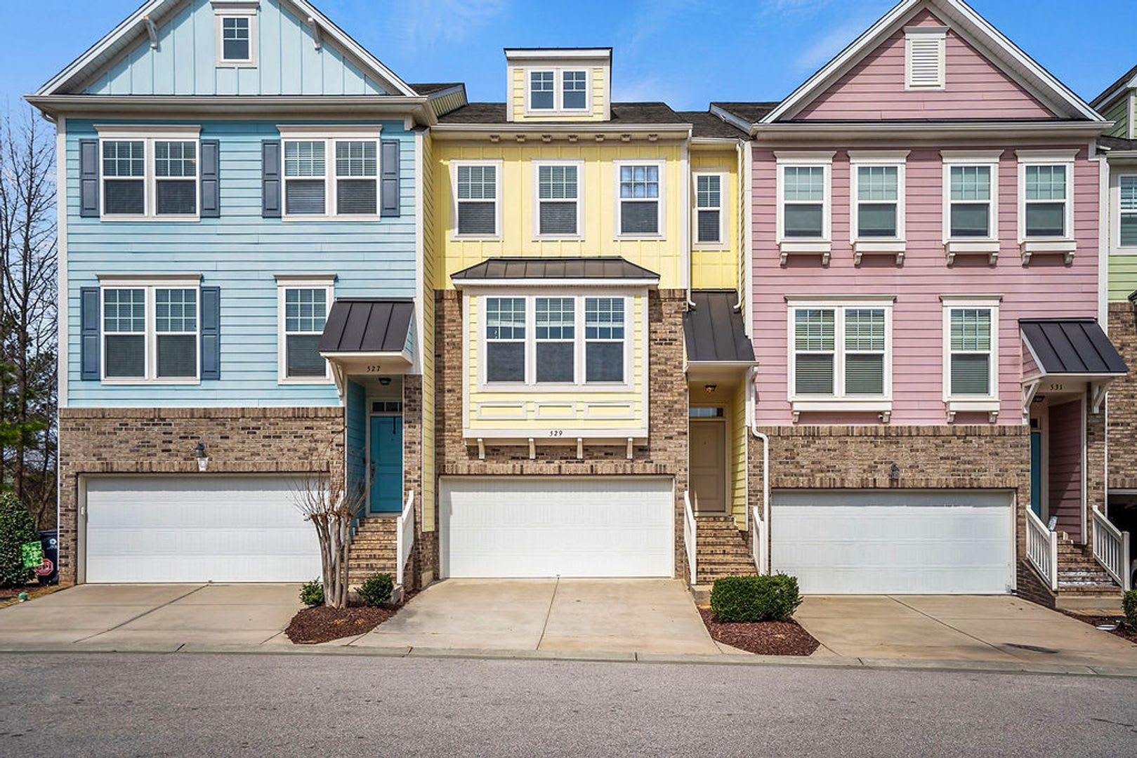 AVAILABLE NOW! GREAT INCENTIVE OFFERED- $500 OFF FIRST MONTH'S RENT – photo 1
