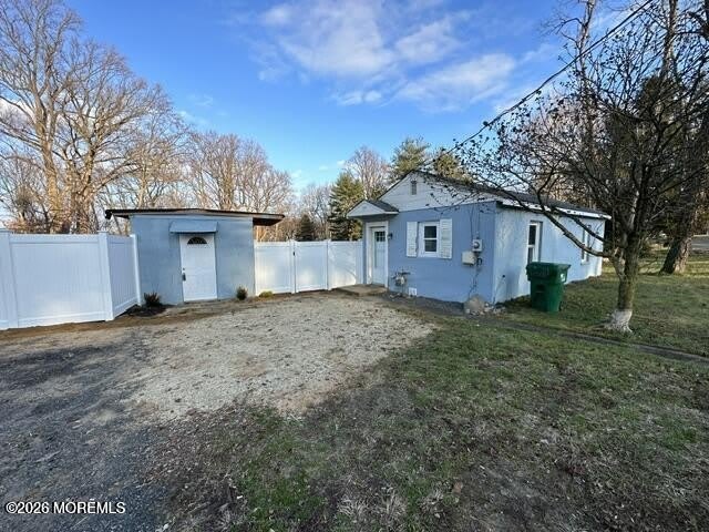 37 School Road E – photo 1