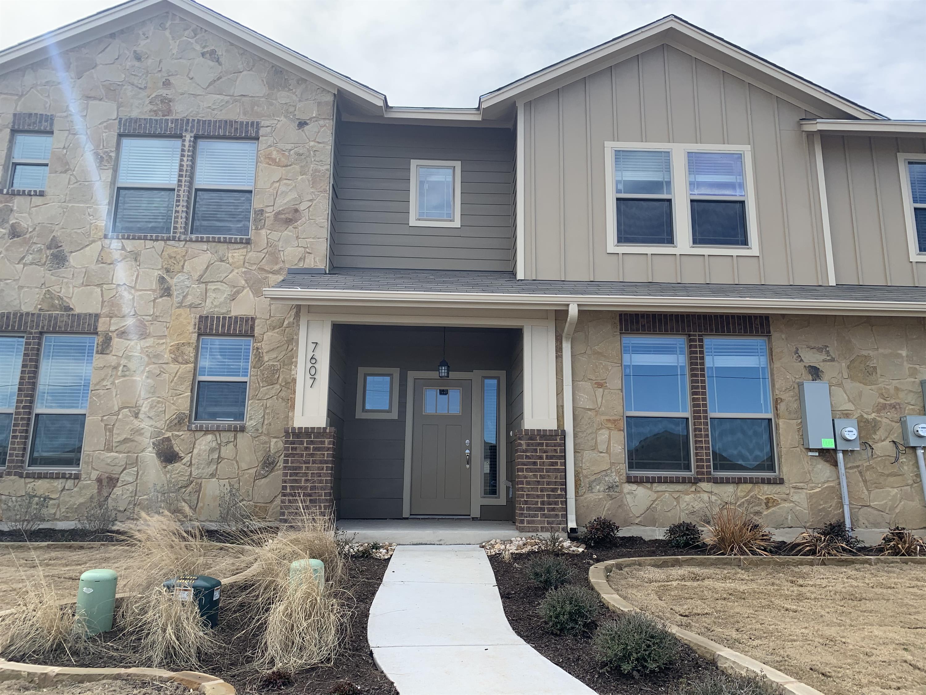 7607 Stonehollow – photo 1