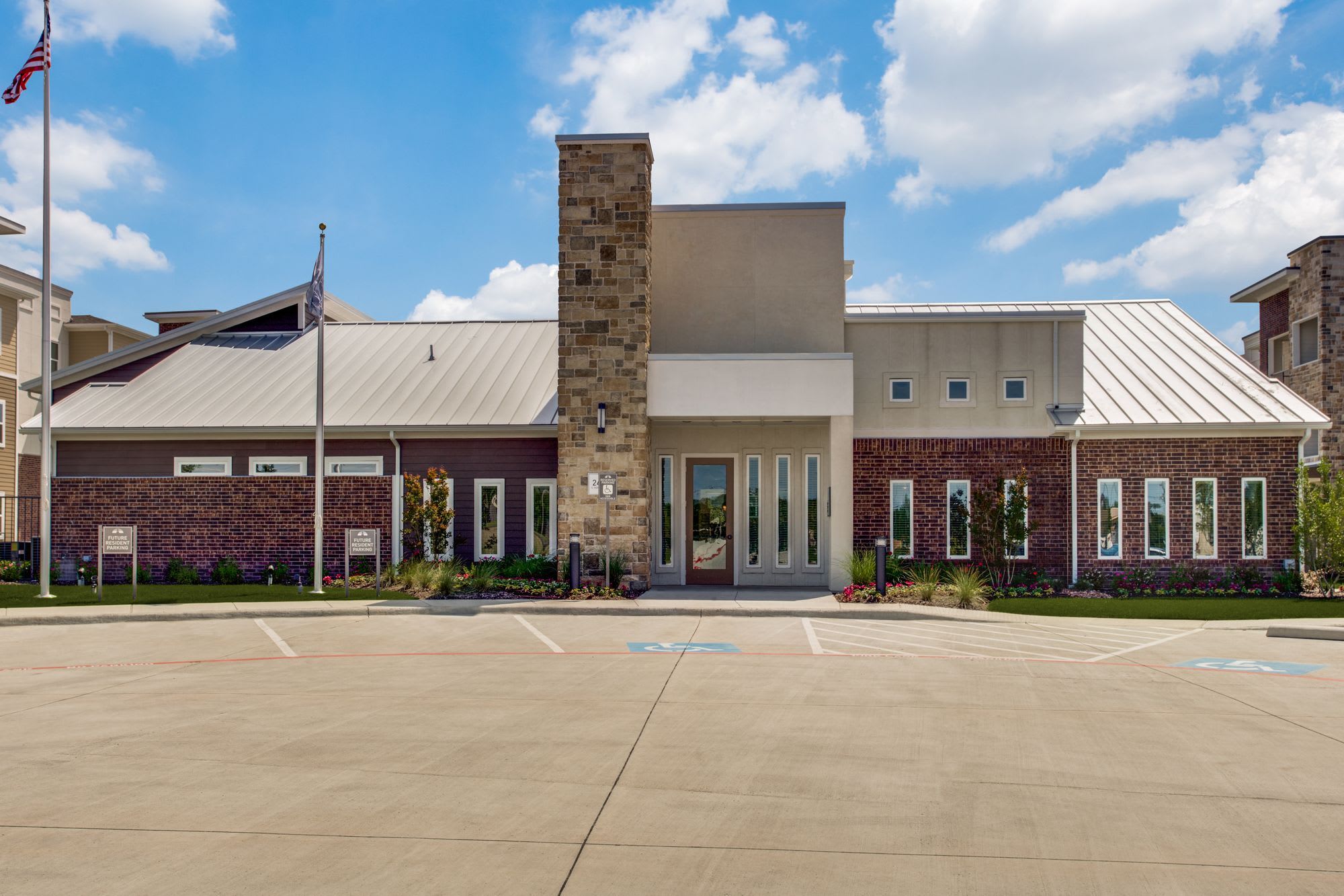 Palladium Glenn Heights – photo 1 of 32