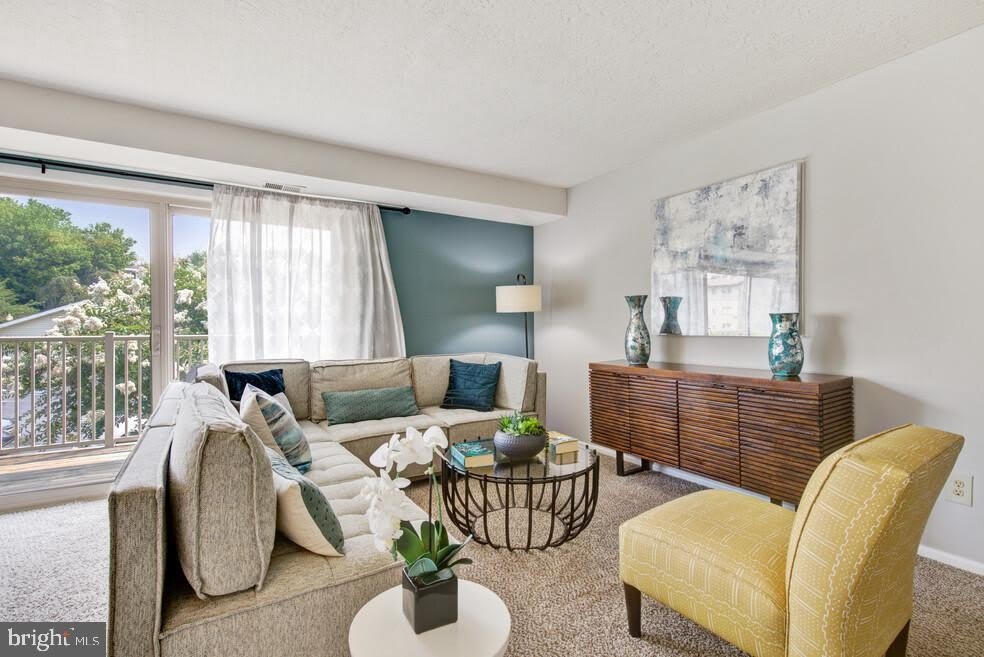 102 IDLEWILD Road – photo 1 of 14