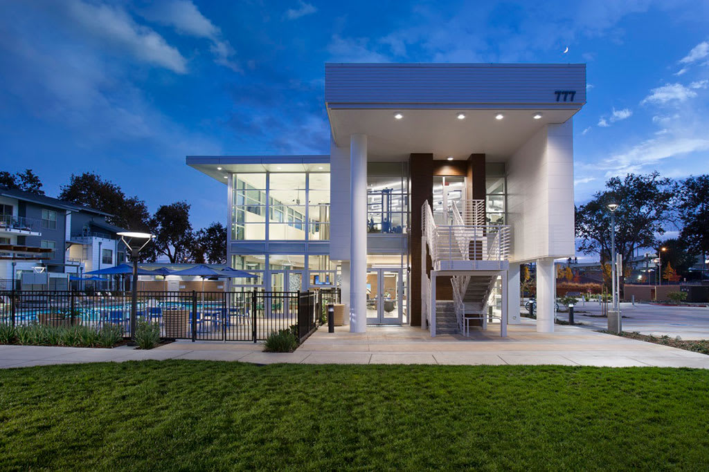 Modern West Sacramento Townhome Near Sutter Health Park Waterfront – photo 1 of 125