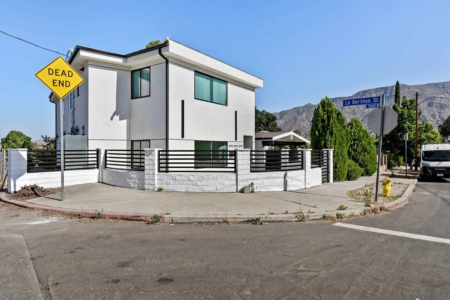 10943 Christine Way – photo 1