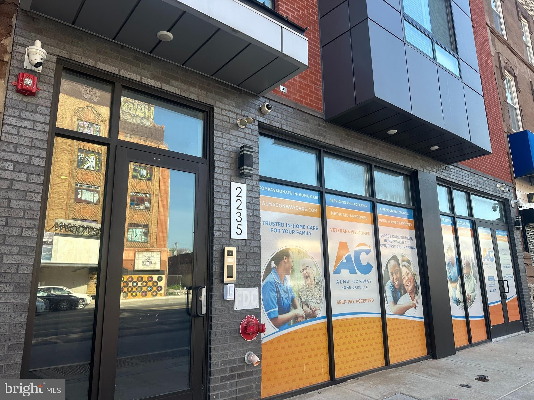 2235 N BROAD Street – photo 1
