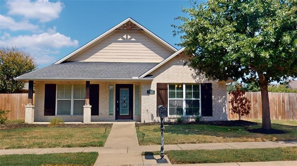 3925 Devrne Drive – photo 1 of 23