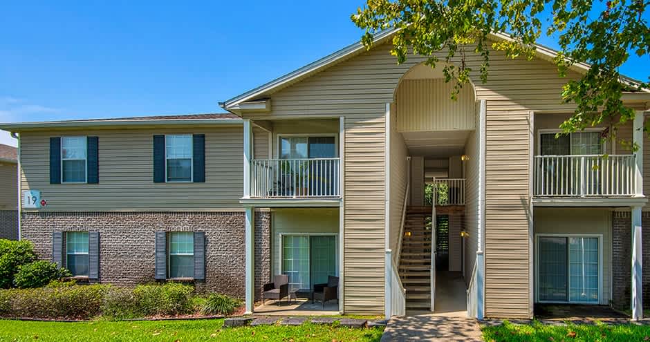 Marcus Pointe Grande – photo 1 of 52