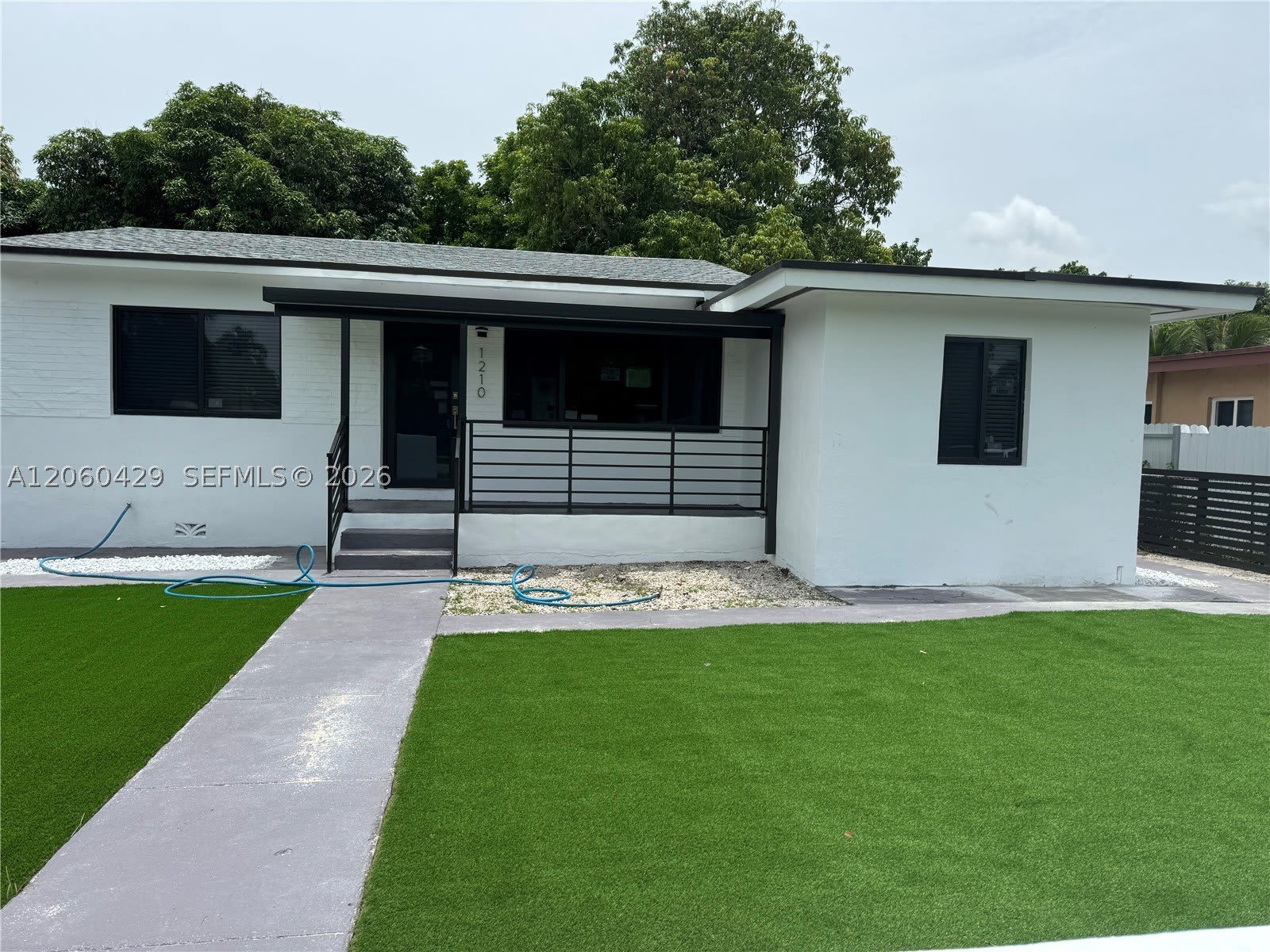 1210 NW 123rd St – photo 1