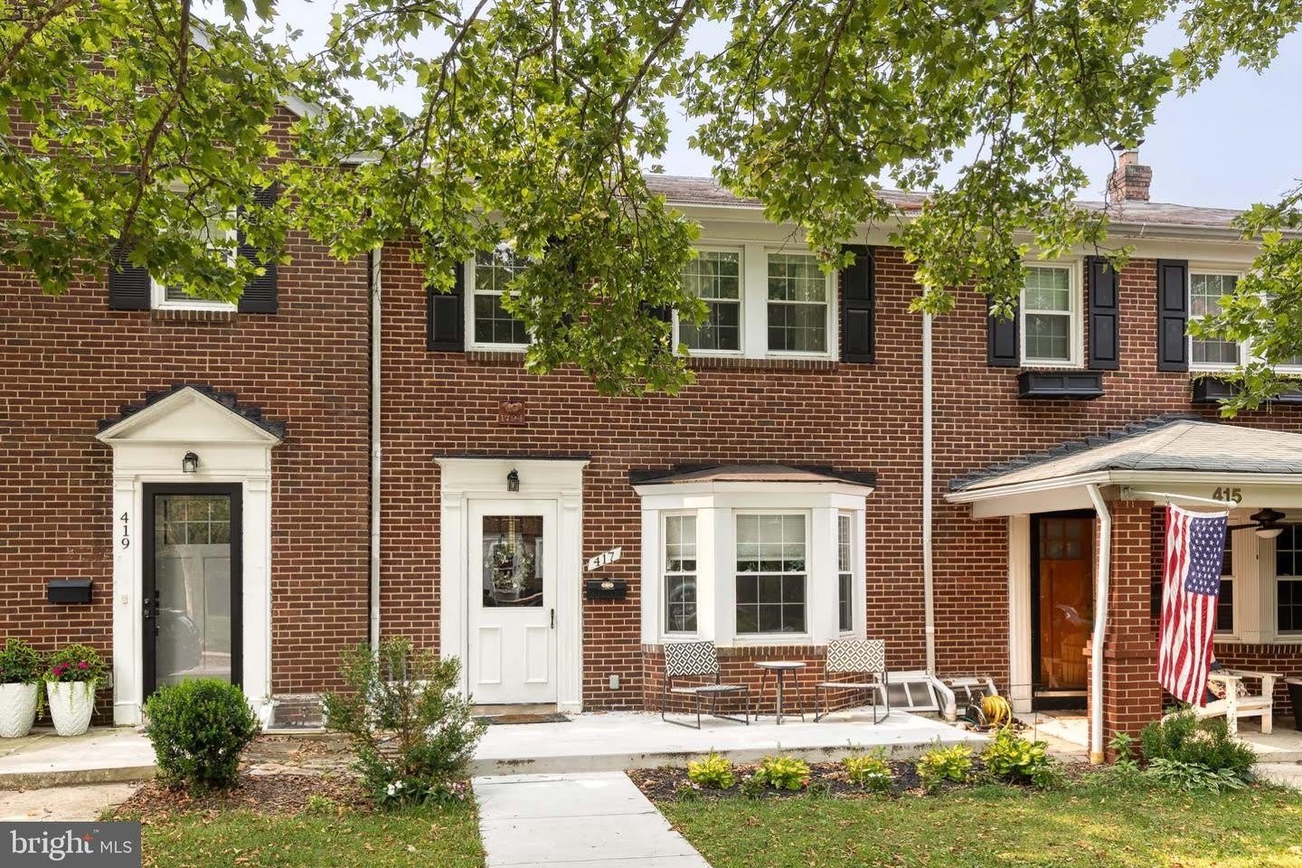 417 REGESTER AVE – photo 1