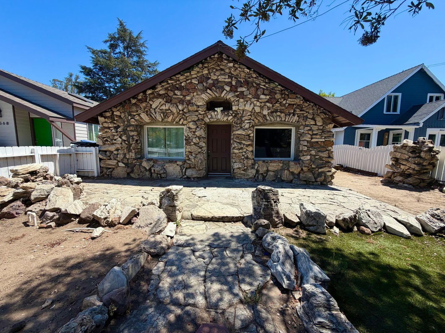 Charming 2 bedroom 1 bathroom house in Thousand Oaks! – photo 1