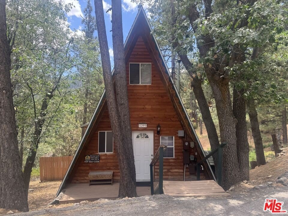 1295 Balsam Dr – photo 1 of 15