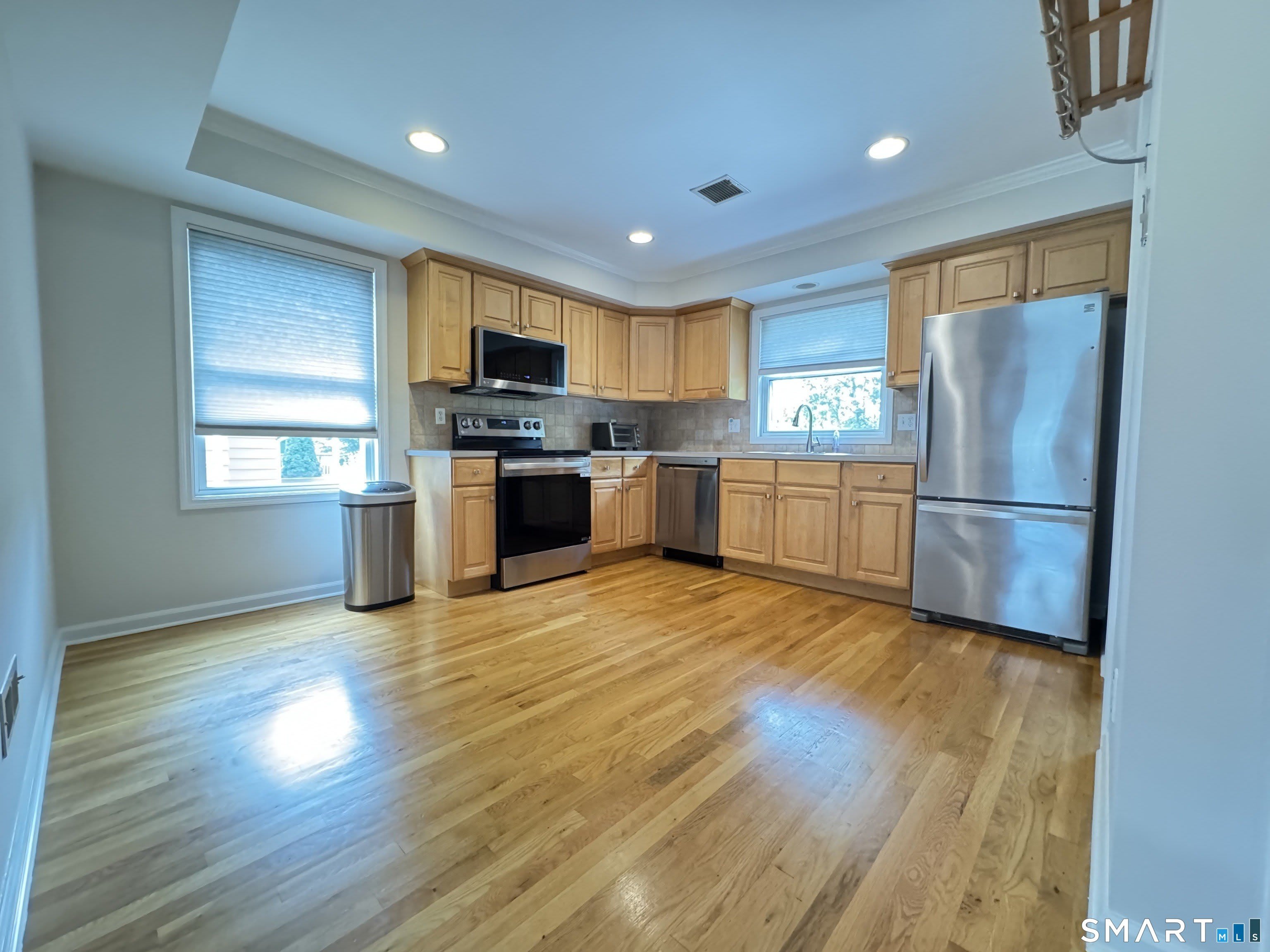 17 Glenwood Avenue – photo 1 of 24