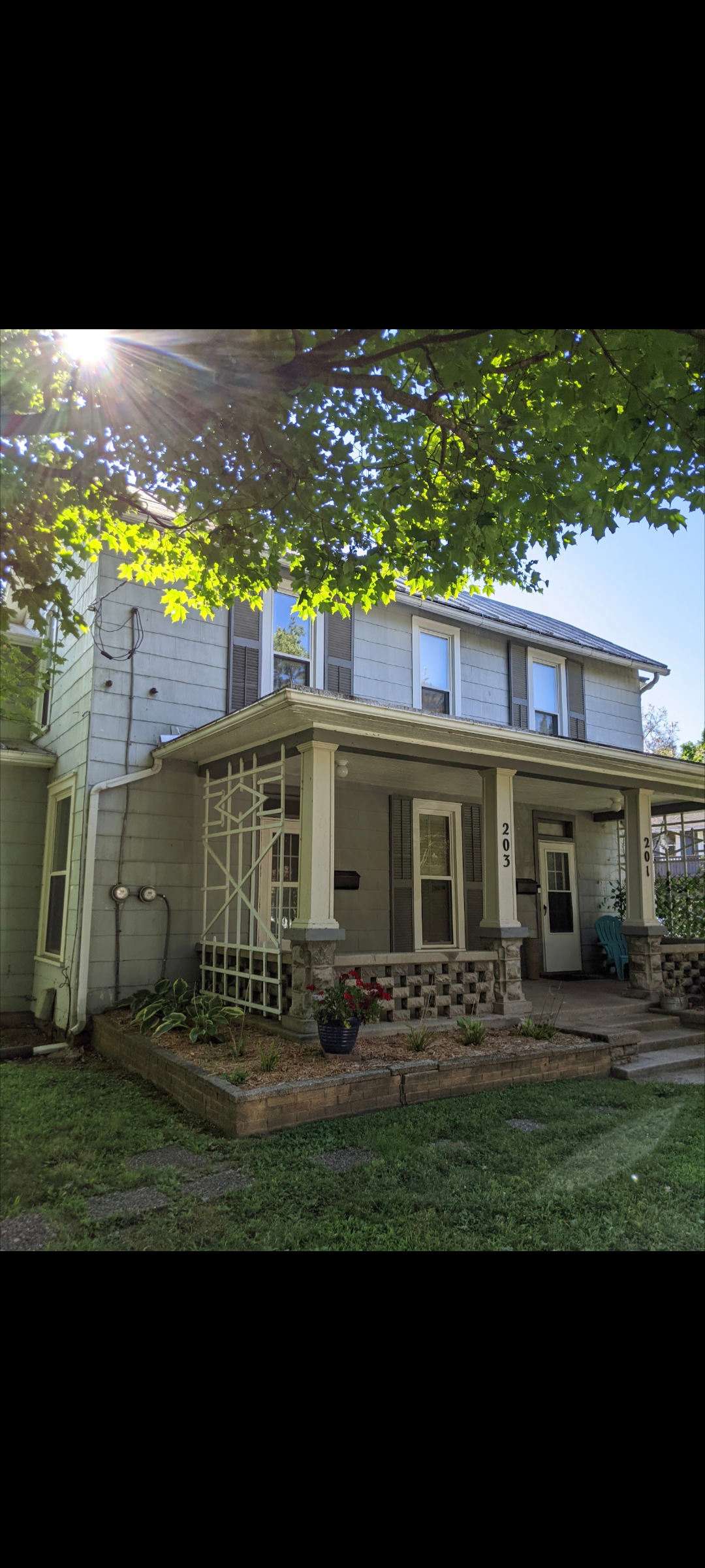203 N Walnut St – photo 1 of 10