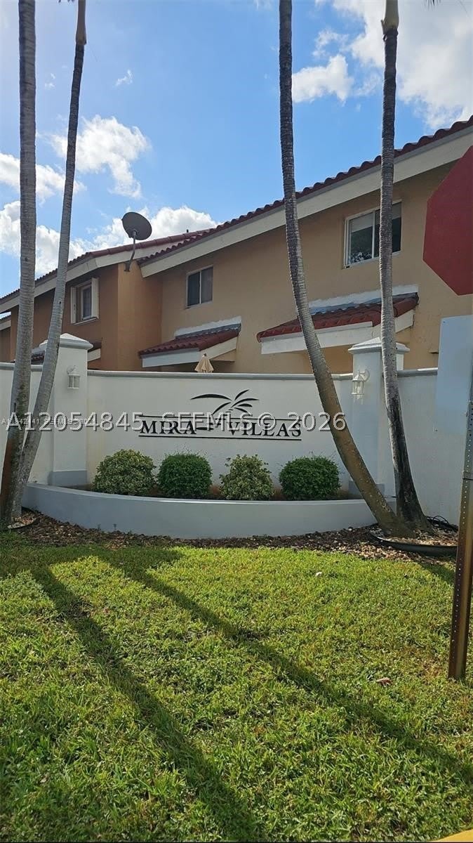 8253 NW 5th Ter – photo 1