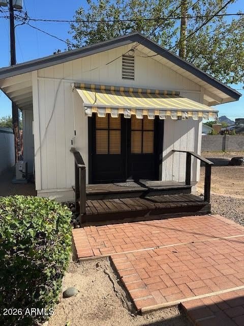 1340 E Missouri Avenue – photo 1