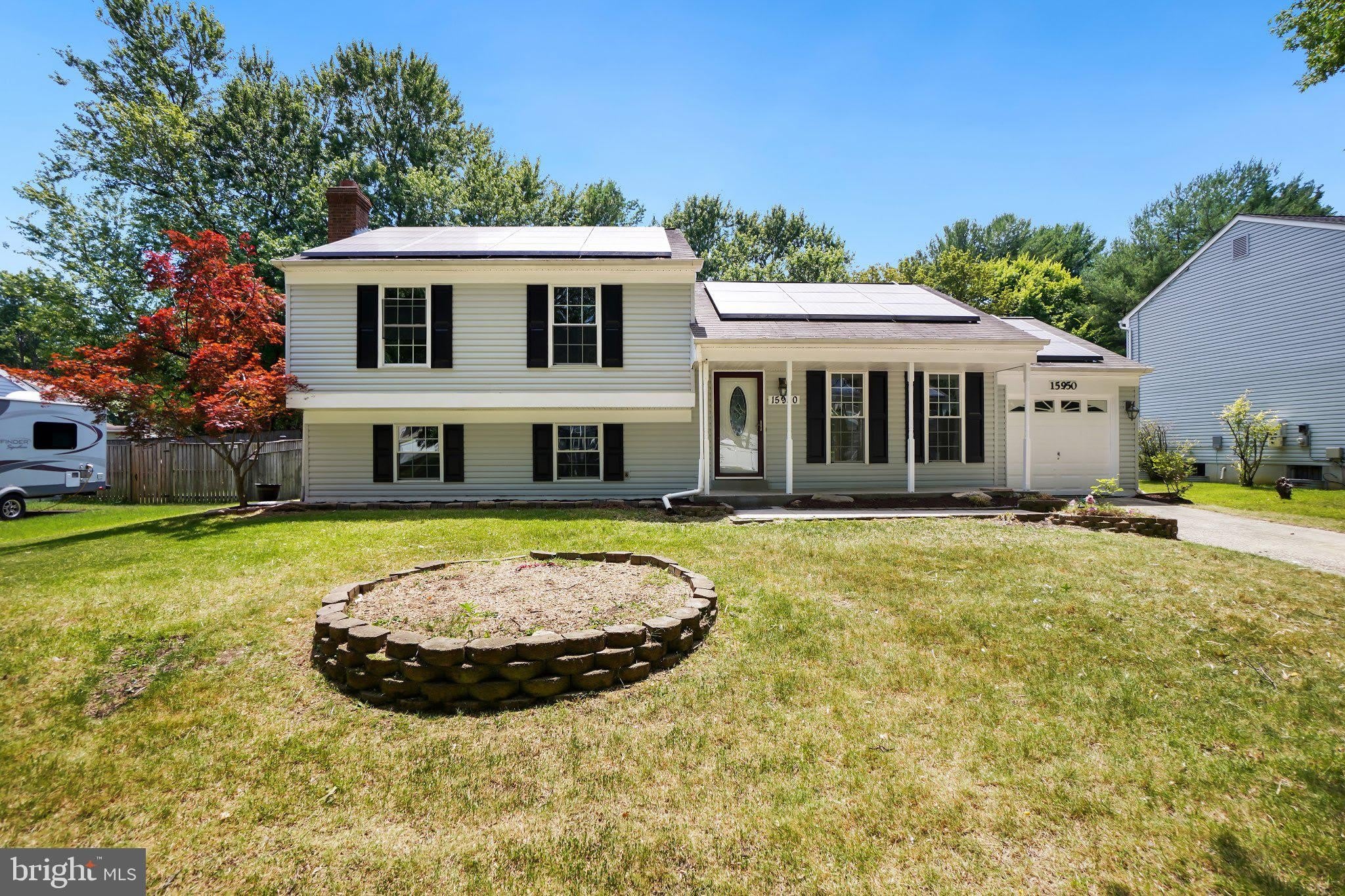 15950 ALAMEDA Drive – photo 1