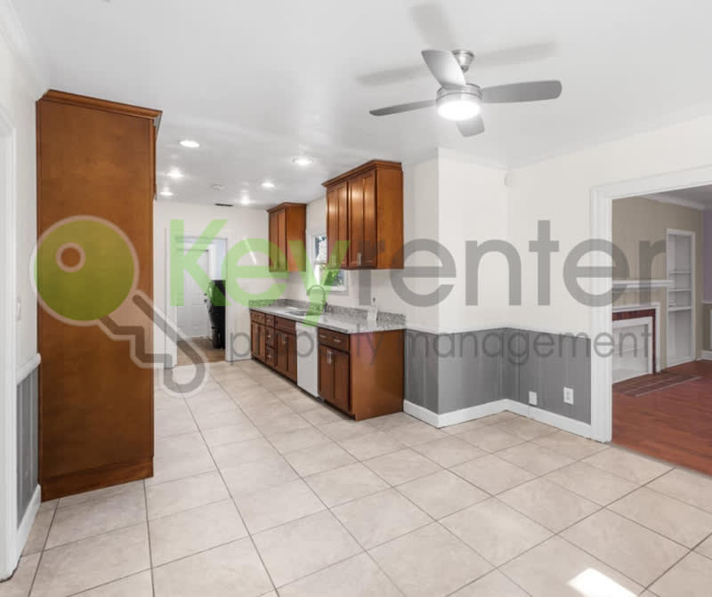 2905 Garfield Avenue – photo 1